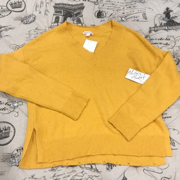 Melrose and Market Destroyed Sweater - Picture 3 of 6